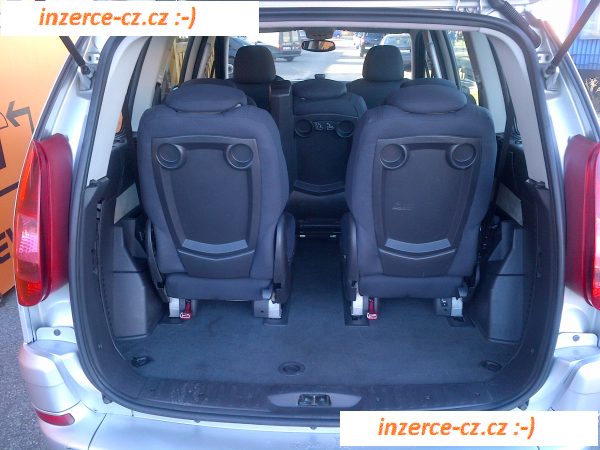 Peugeot 807 2.0 HDi Executive 