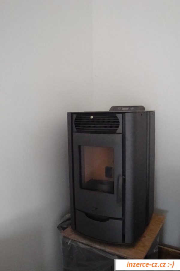 Teplovzdušná kamna na pelety 10kW