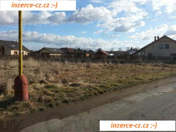Stavební pozemek 1382m2, IS, Chrást u Tišic