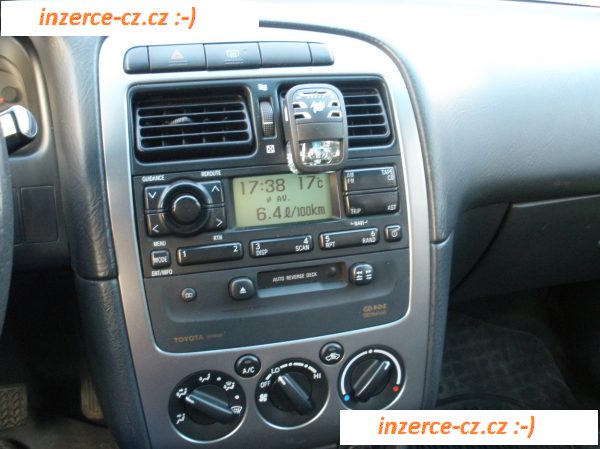 TOYOTA Avensis 1,6 VVT-I Liftback