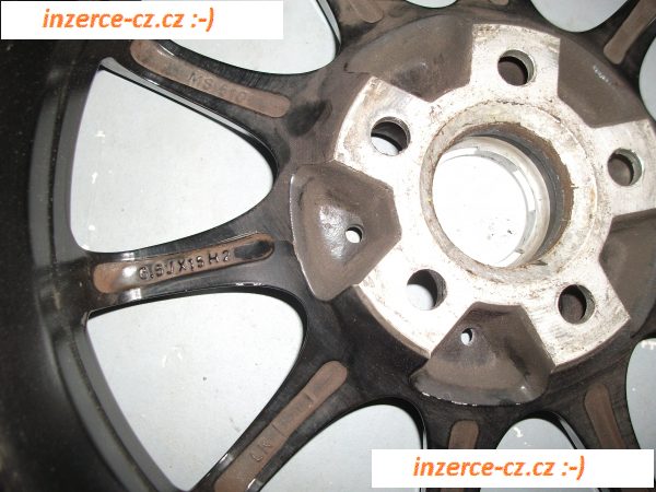 Prodám letní pneu 185/60 R15 + alu disky Dezent V Dark s typovým listem