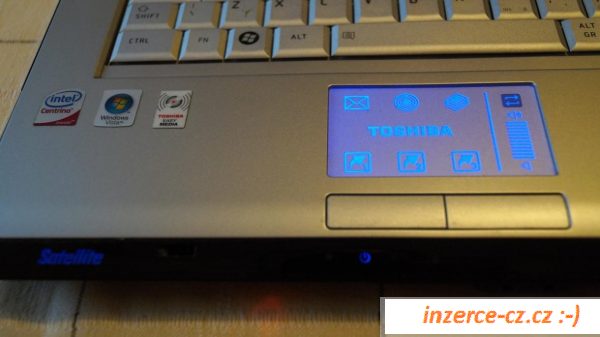 Zachovalý notebook Toshiba