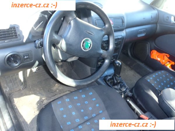 Škoda Octavia - liftback 1,9 TDI, servisní knižka 