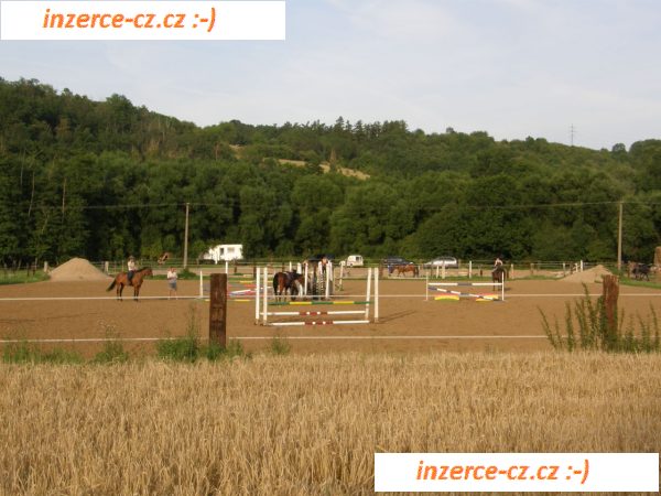 USTÁJENÍ 10 KM SEVEROZÁPADNĚ OD PRAHY