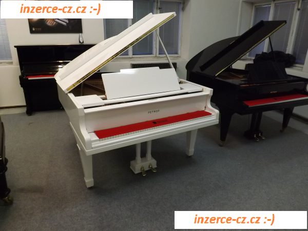Bílý klavír zn.Petrof model IV po celkové GO