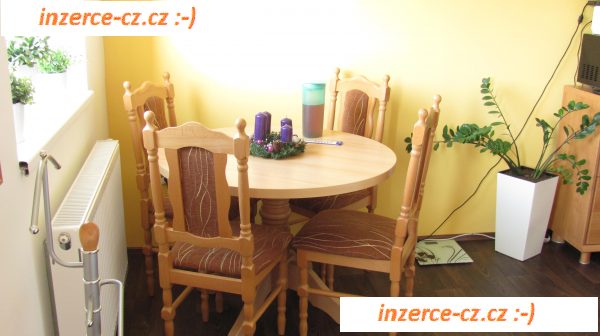 Jídelní stůl a židle