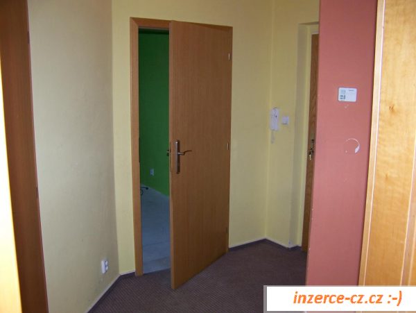 Interiérové dveře a obložky Sapeli