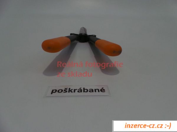 Nůžky na živý plot Fiskars 114750