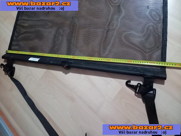 síť do auta mezi kufr a sedačky