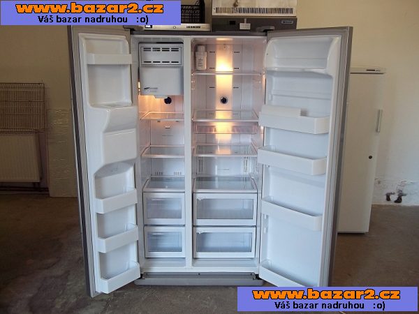Americká lednice SAMSUNG RS21DJSM NOFROST