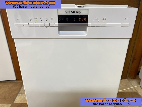 Myčka nádobí SIEMENS SR25M233EU
