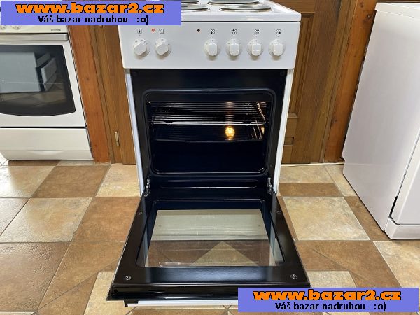 (02) Sporák elektrický GORENJE šíře 50 cm