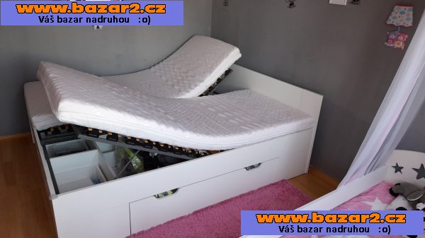 Postel včetně matrací a roštů 