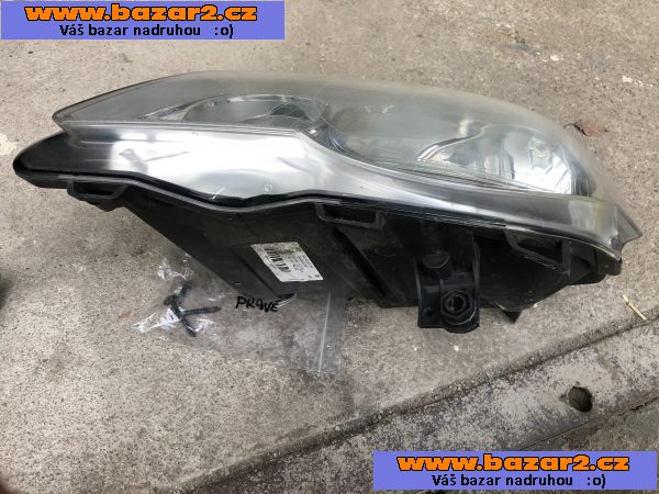 VW Polo 2007 (Přední pravé světlo) ID014