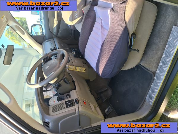 Prodám Dodge RAM 1500 4.7 V8