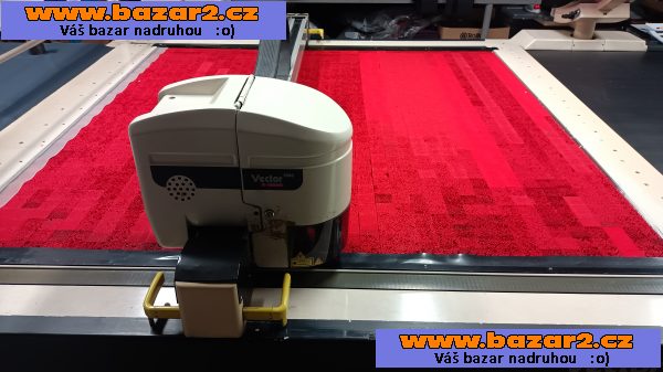 Automatický řezací stroj Lectra Vector 2500