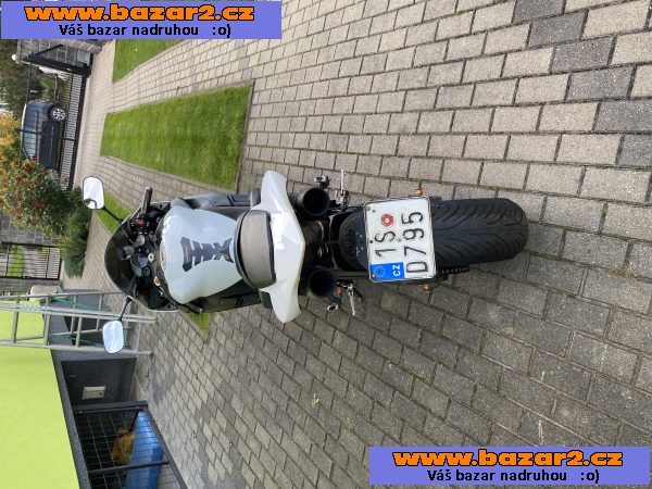 Yamaha R1