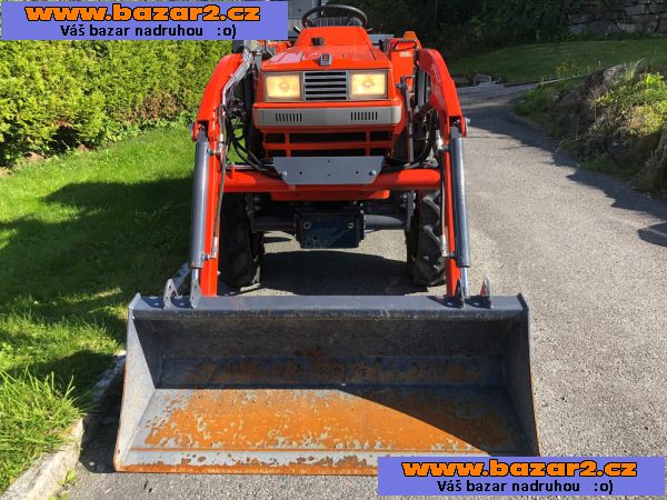  Malotraktor Kubota LI-125 + příslušenství