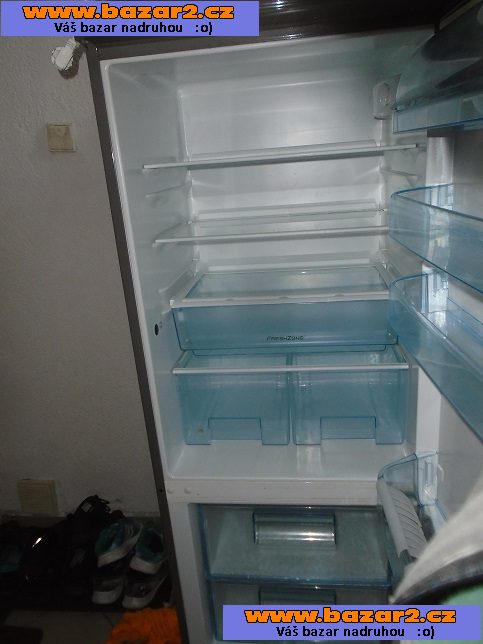 Lednička s mražákem