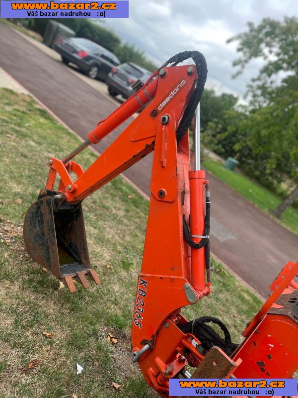  Traktor Kioti CKc-L20 + čelní nakladač
