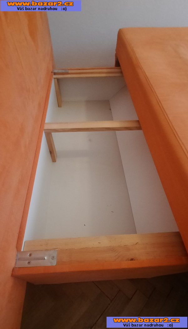 Rozkládací gauč