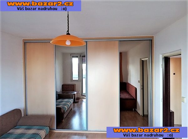 Prodám: 1+1/Balkon, P10-Záhradní město.  