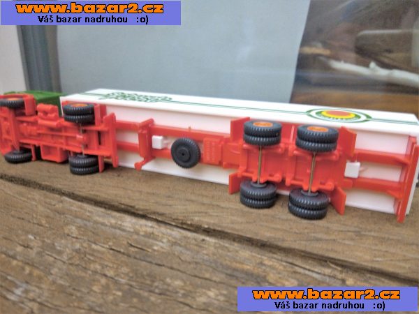Wiking. Nákladní auto. Mercedes. Návěs . Délka cca 19cm. Měřítko 1:87