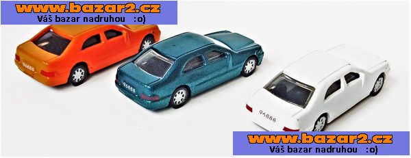 Set tří osobních vozů na kolejiště H0