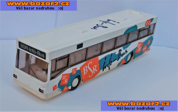 Man. Autobus. Délka 14 cm.