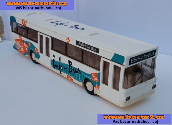 Man. Autobus. Délka 14 cm.