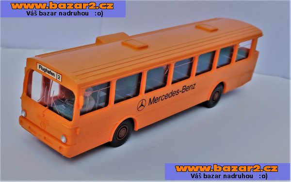 Wiking. Autobus. Mercedes 700.