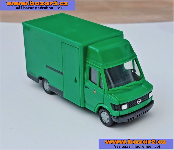 Herpa. Mercedes Benz 207 D Dodávka. Délka 6 cm.