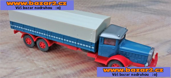 Wiking. Mercedes. Plachta. Nákladní auto. Délka 13 cm