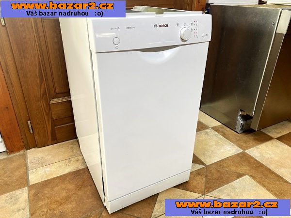 Myčka nádobí BOSCH SPS40E62EU bílá