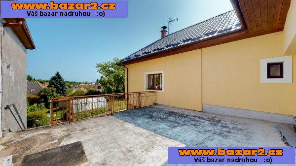 PRODEJ: Vícegenerační RD a velký pozemek, Praha-západ.  