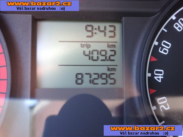 Škoda Fabia 1.2i r.v.2007 Koupeno v ČR serviska