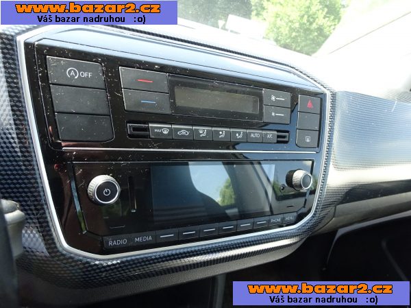 VW UP 1.0i+CNG r.v.2017 1.Majitel Koupeno v ČR DPH