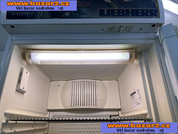 386 Prosklená lednice chladnice vitrína LIEBHERR FKDv 4302