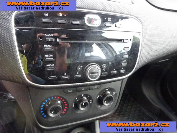 Fiat Punto 1.4i CNG r.v.2016 1.Maj.serv.kníž.ČR (DPH)