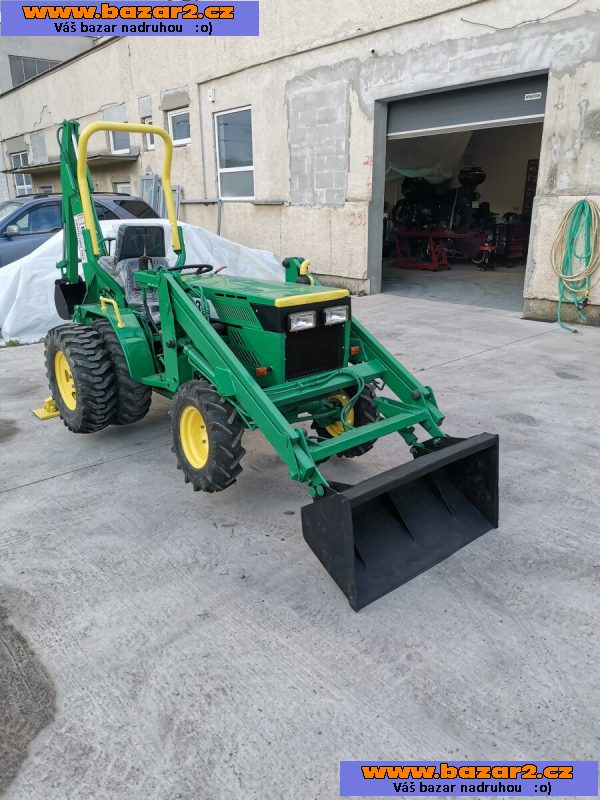  Malotraktor s čelním nakladačem 4x4 Ferrari W22-3-3W