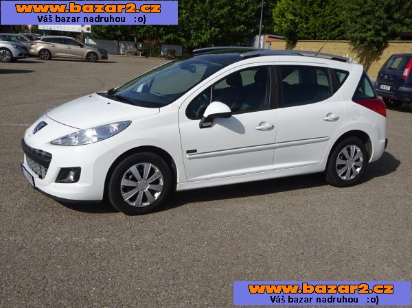 Peugeot 207 1.4i Combi SW r.v.2012 serviska