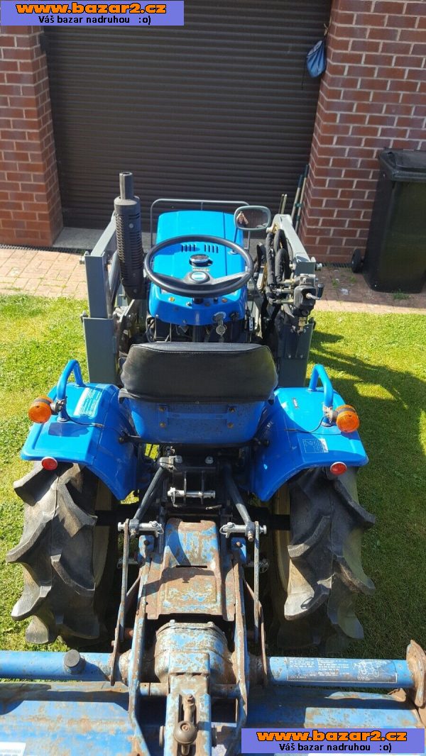  Malotraktor Iseki - velmi dobrý stav + příslušenství