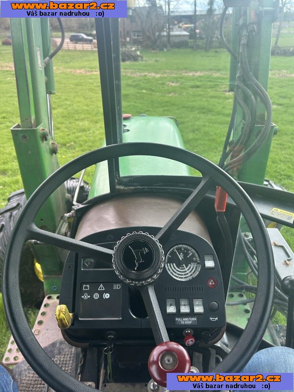Traktor John Deere  - velmi dobrý stav