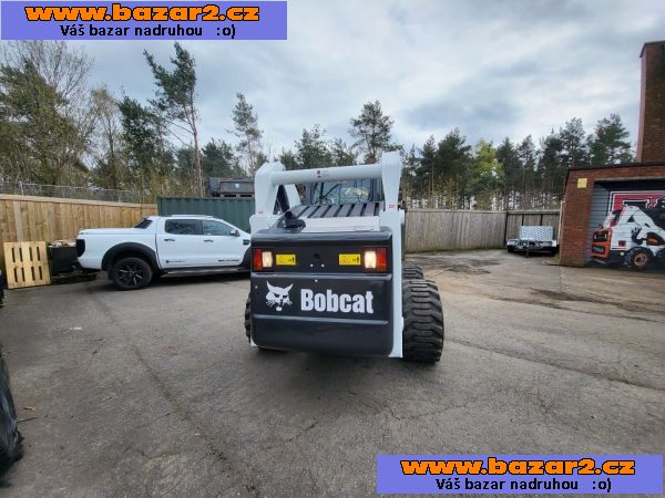 Smykový nakladač Bobcat S250Turbo