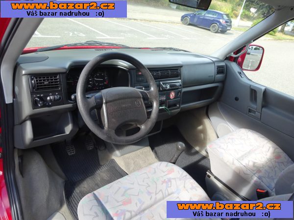 VW Multivan 2.5 TDI r.v.1998 (75 kw) závěs
