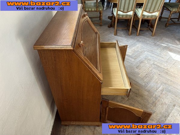 067 Rustikální dřevěný sekretář - masiv