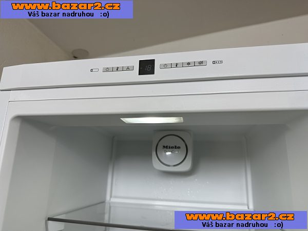 702 Lednice kombinovaná MIELE KFN 29132D ws NOFROST A++