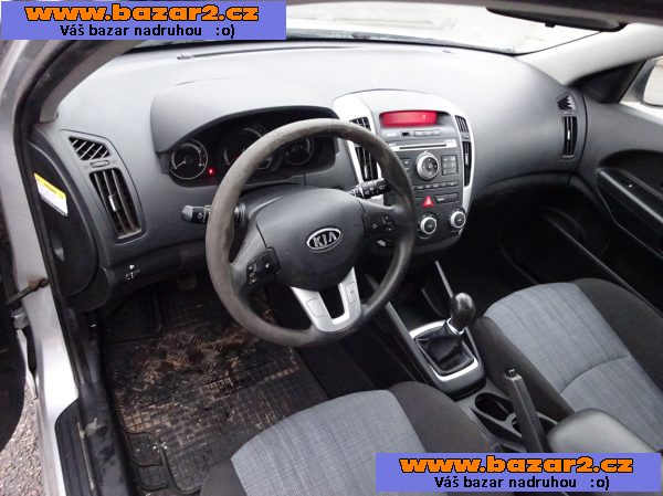 Kia Cee´d 1.4i r.v.2010 (80 kw) 1.Majitel Koupeno v ČR 