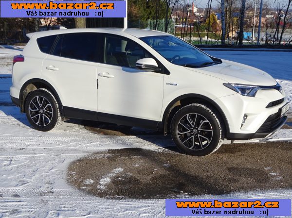 Toyota Rav4 2.5i Hybrid r.v.2016 2.Maj.servis ČR 