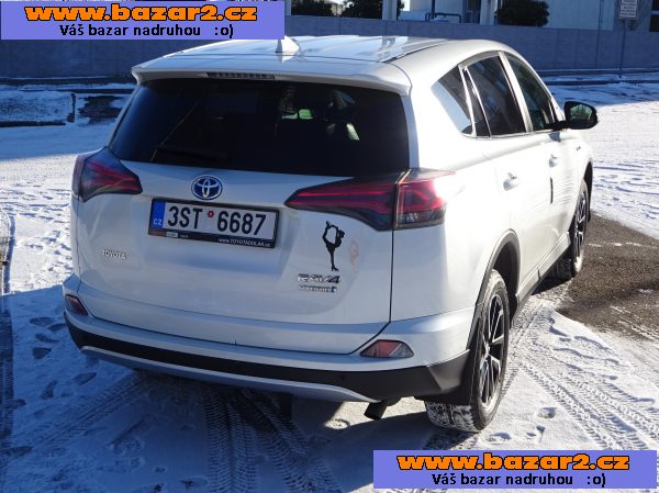 Toyota Rav4 2.5i Hybrid r.v.2016 2.Maj.servis ČR 